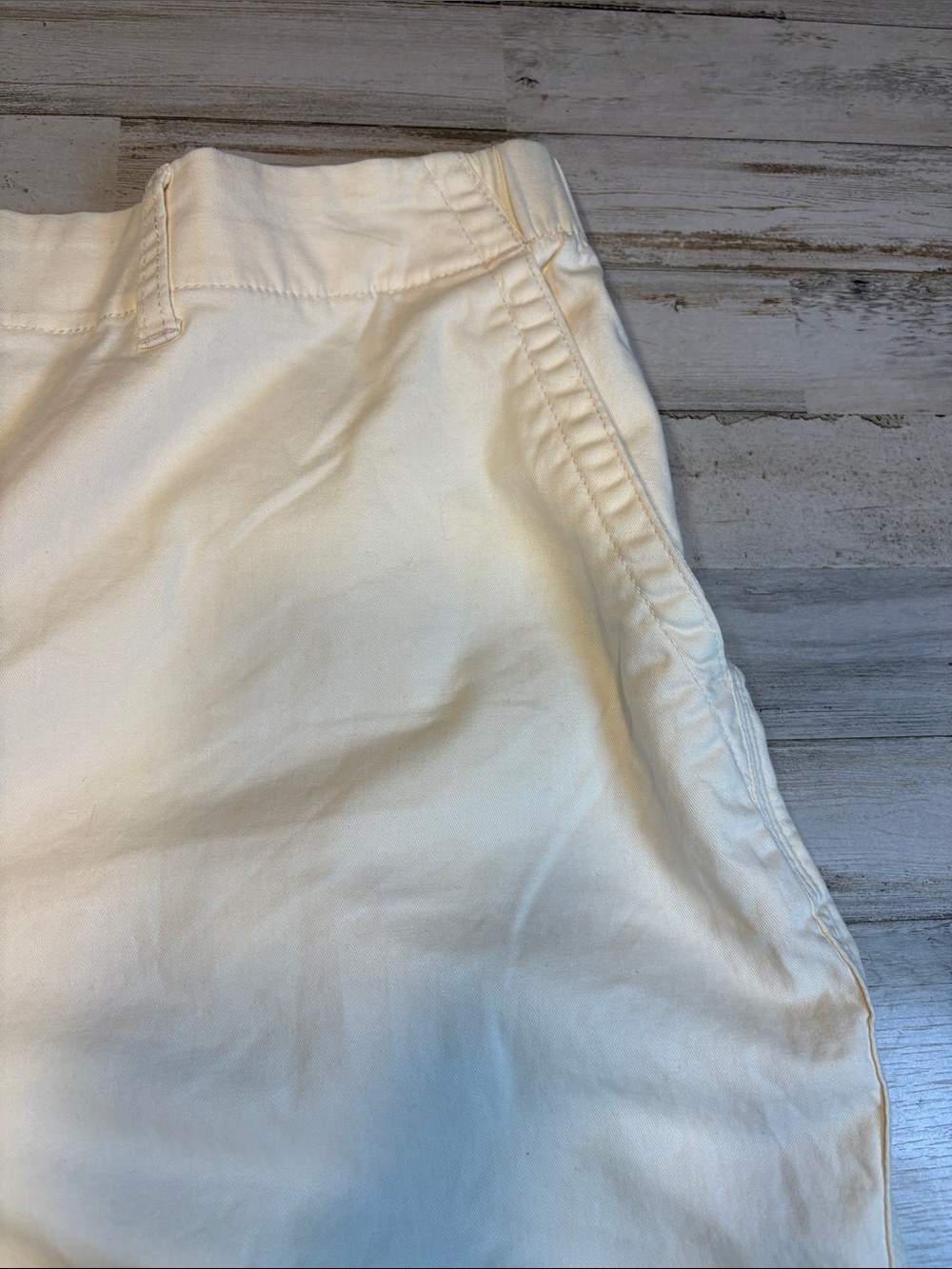 Old Navy Everyday Women's Cream High-Rise Bermuda Shorts Plus Size 2X - Picture 9 of 13